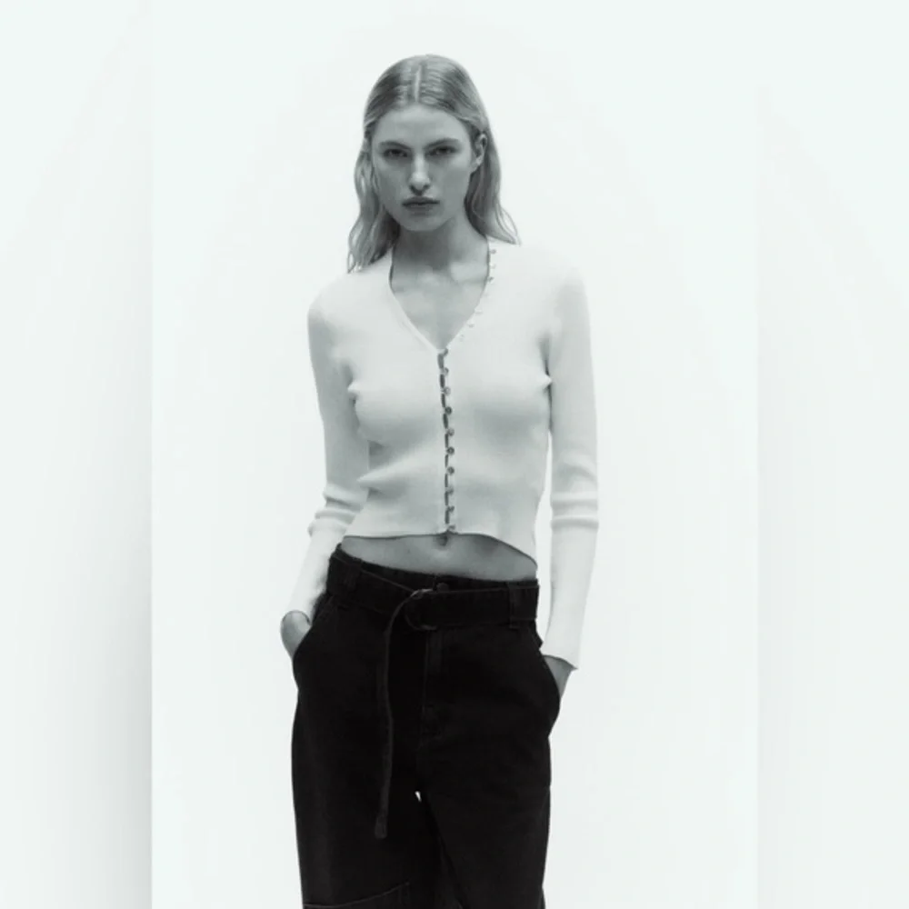 Zara Knit Button-Up Top - Picture 7 of 7